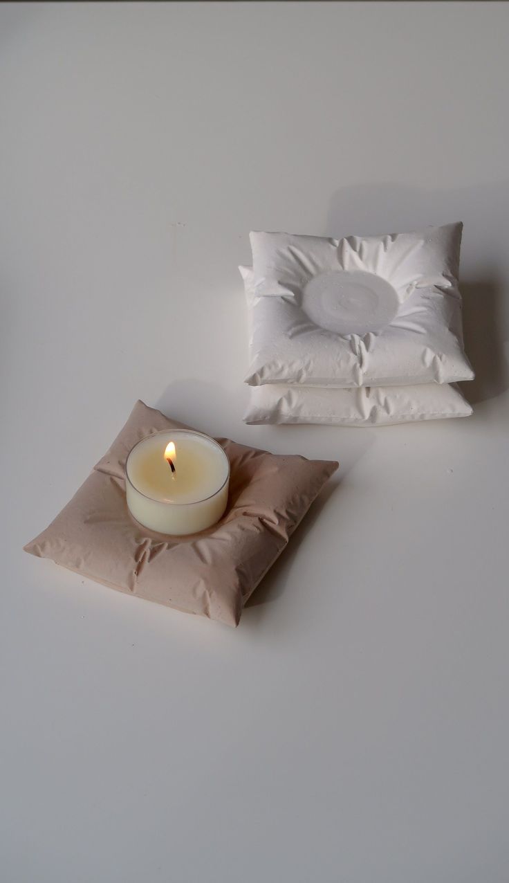 Tea Light Pillow Holder