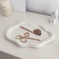 Irregular Cloud Tray